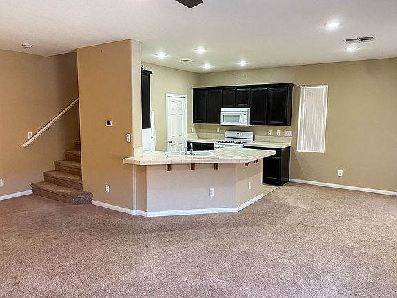 4th image of 6114 Forever Dawn St #0