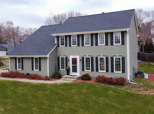 2429 Park Dr, West Des Moines, IA 50265