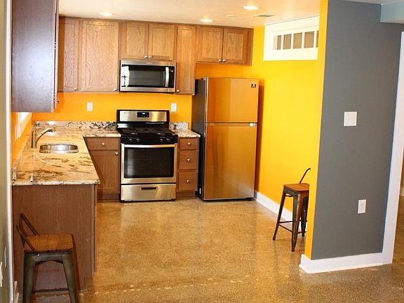 3rd image of 609 Hickory Ave #Utilsfree