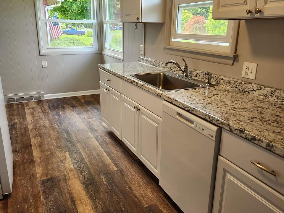1st image of 390 Northfield Way