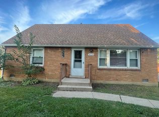 8125 S 85th Ct, Justice, IL