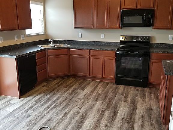 4th image of 551 Wendover Ave