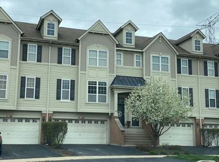 3447 Bradbury Cir, Aurora, IL 60504