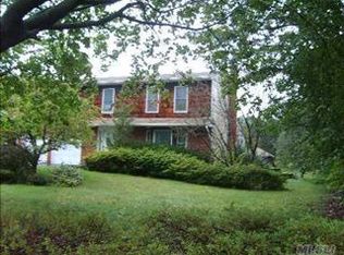 62 Seneca Ave, Dix Hills, NY 11746
