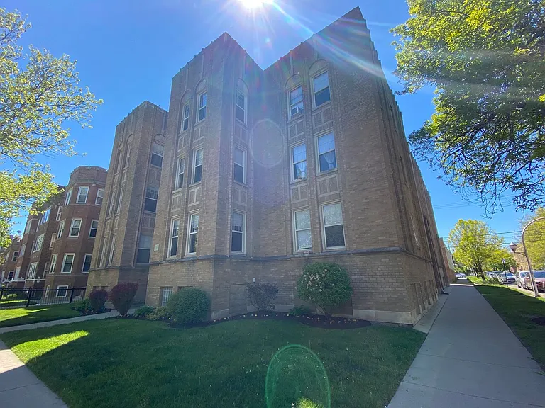 2339 W Rosemont Ave #3 — Photo 8