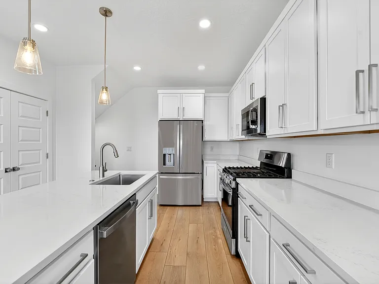 2203 W Swift Fox Dr — Photo 8
