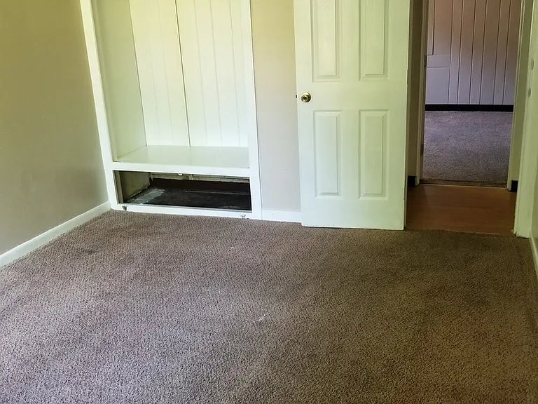 1554 SW Rogers Ave — Photo 2