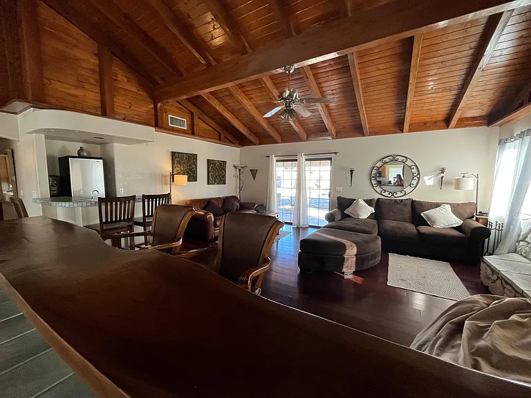 2760 Inverness Dr — Photo 8