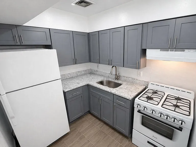 87 Merseles St #1 — Photo 11