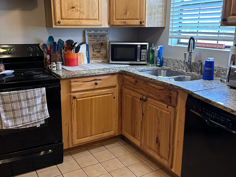 5200 E McElroy Rd — Photo 9