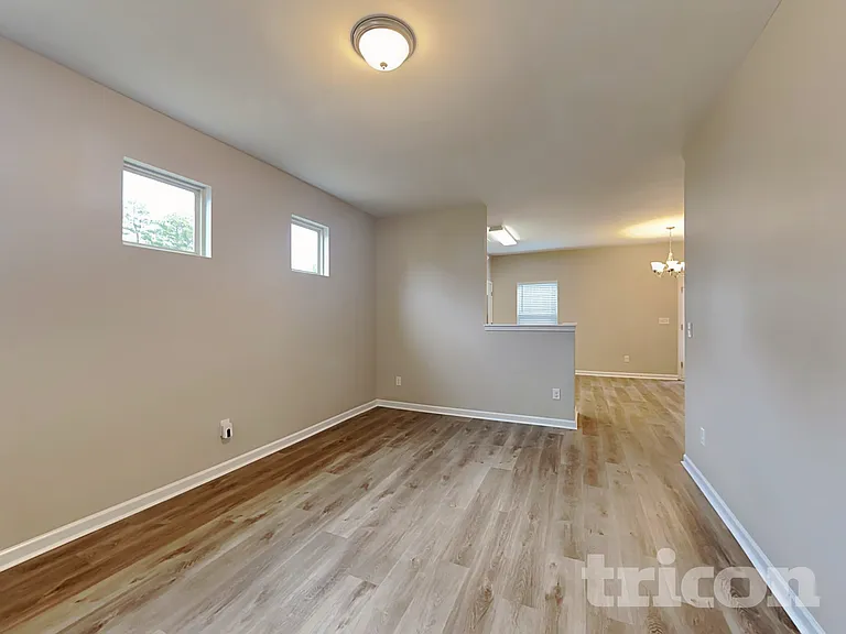 4118 Lindbergh Way — Photo 3