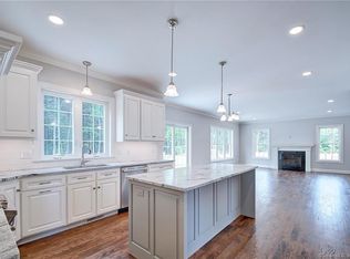 87 Jonathan Trl, Glastonbury, CT 06033