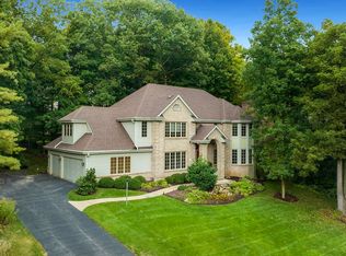 5030 Regents Park Rd, Rockford, IL 61107