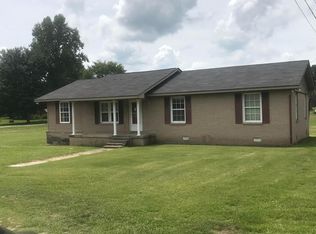11 Appletree Ln, Fayetteville, TN 37334