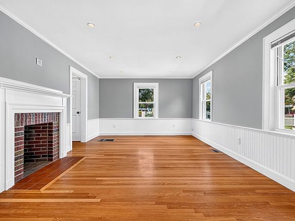3rd image of 136 W Squantum St