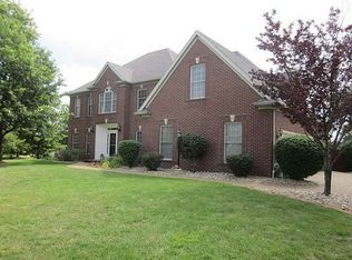 3066 N Lake Ct, Newburgh, IN 47630