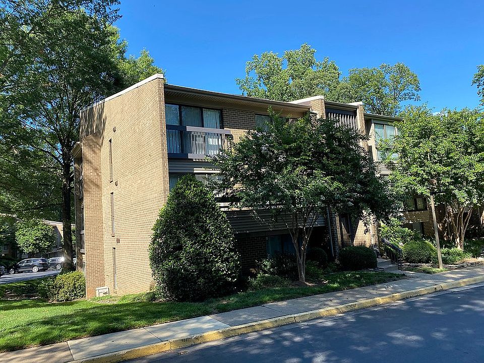 2nd image of 11620 Ivystone Ct APT 100