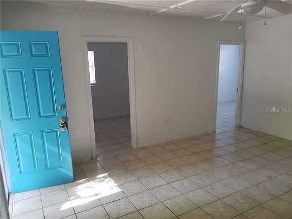 5th image of 916 Stinson St