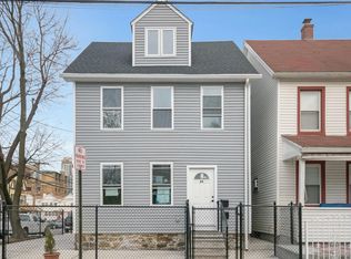 25 Walnut St, New Rochelle, NY 10801