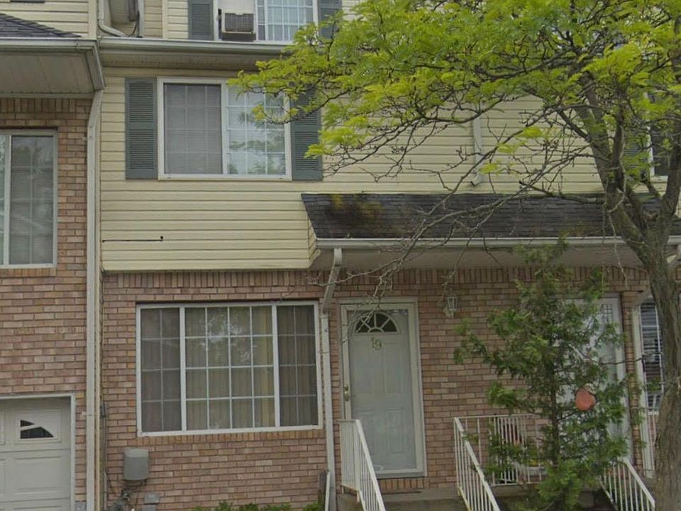 2nd image of 19 Pelican Cir