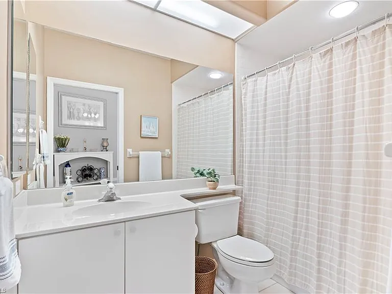 13520 Southampton Dr — Photo 11