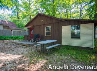 15180 NE Silver Beach Dr, Gowen, MI 49326