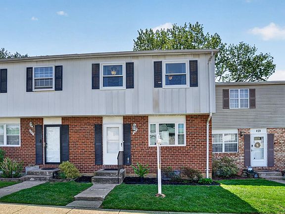 2nd image of 457 Mainview Ct