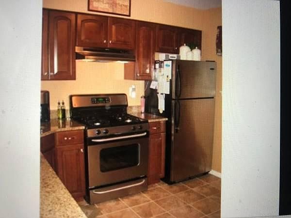 2nd image of 18 Palm Ct