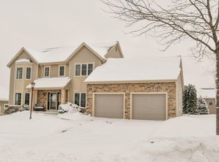 1709 Rockridge Way, Waukesha, WI 53188