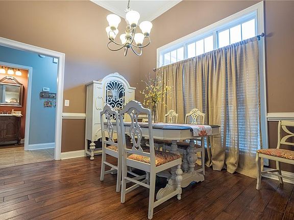 5th image of 531 Lee Road 250
