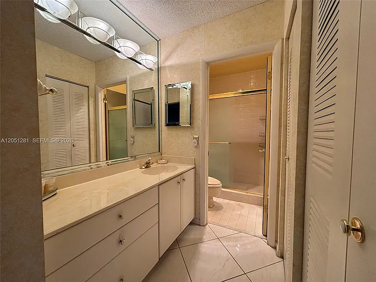 6453 Pinehurst Cir W #B25 — Photo 16