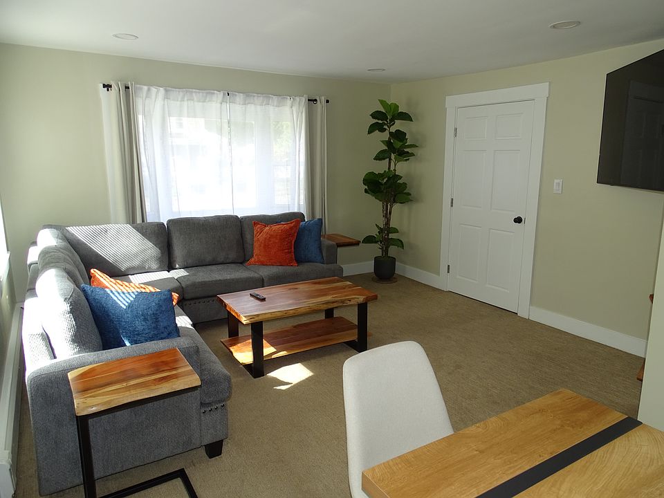 1st image of 303 Bishop St #1