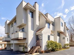 40 Riverside Ave APT 6, Stamford, CT 06902