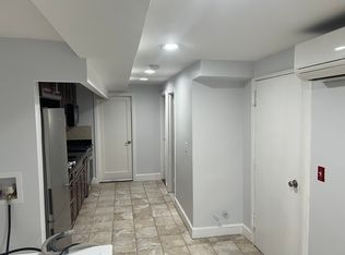 3232 32nd St #1F, Astoria, NY 11106