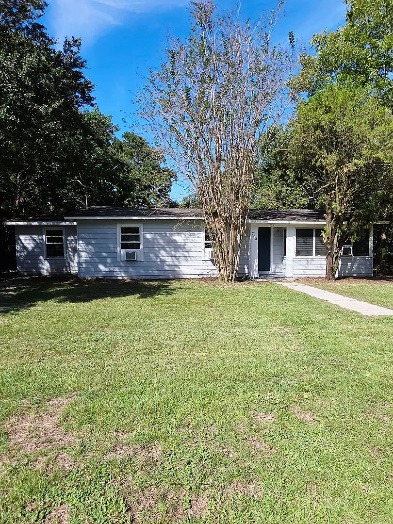 733 Winton Ave: Move-In Special: Half Off Your First Full Month's Rent! — Photo 1
