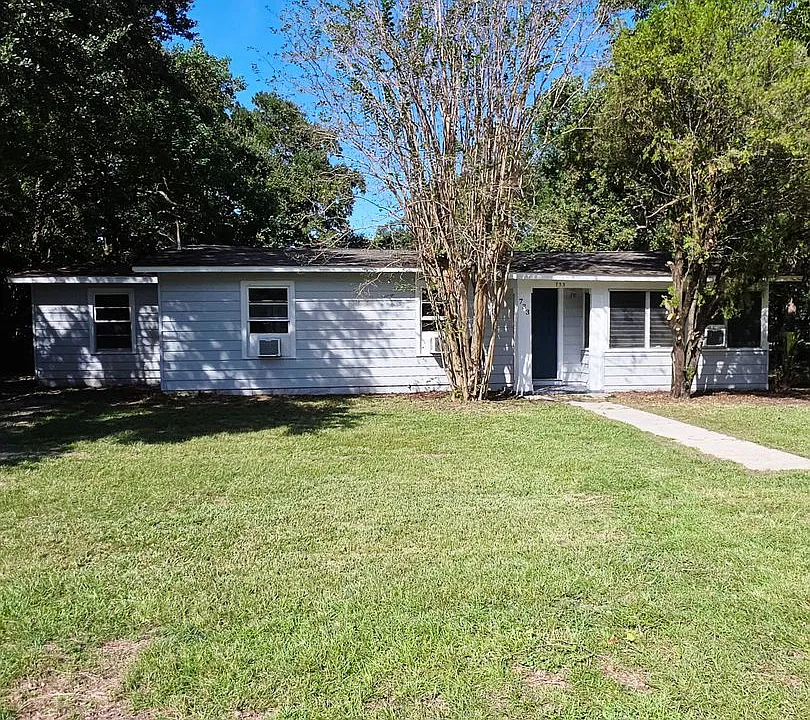 733 Winton Ave
