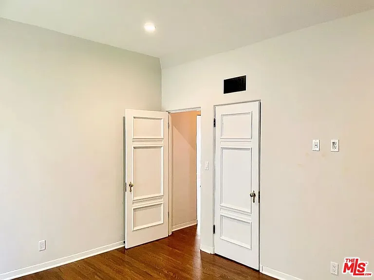 1330 N Harper Ave #280 — Photo 19