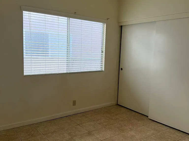 2332 Vista Moora Ave — Photo 12