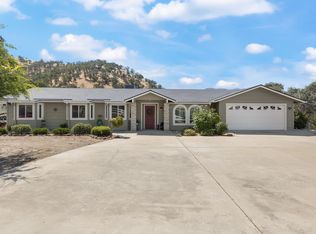 6873 Rodeo Dr, Sanger, CA 93657