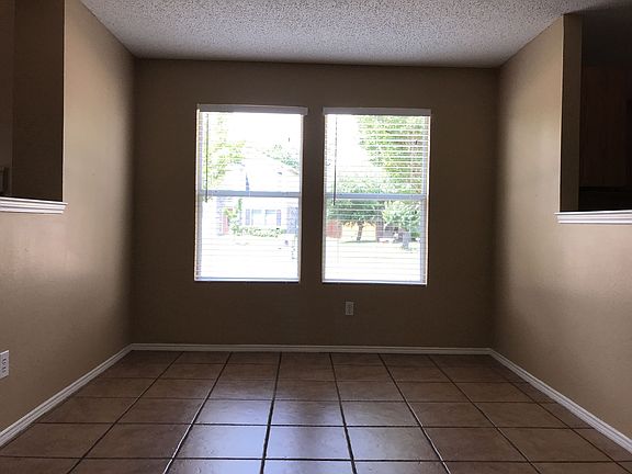 3rd image of 14711 Bridle Bend Dr
