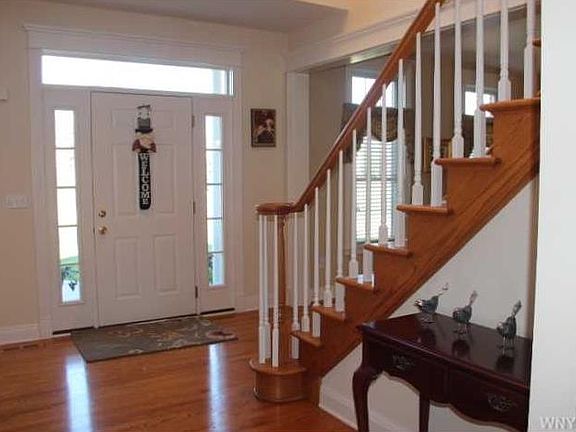 2nd image of 8199 Pinestone Ct