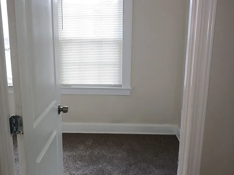 171 Upland Ave — Photo 9