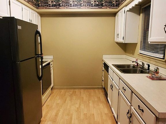2nd image of 5729 Threasa St