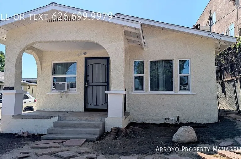 6307 N Aldama St — Photo 26
