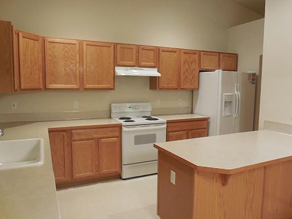 4th image of 11813 127th Street Ct E