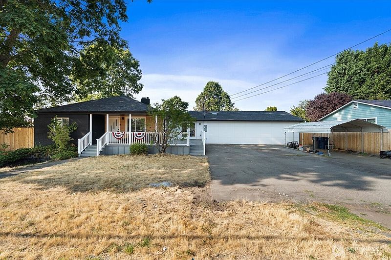 2nd image of 409 3rd Avenue SE