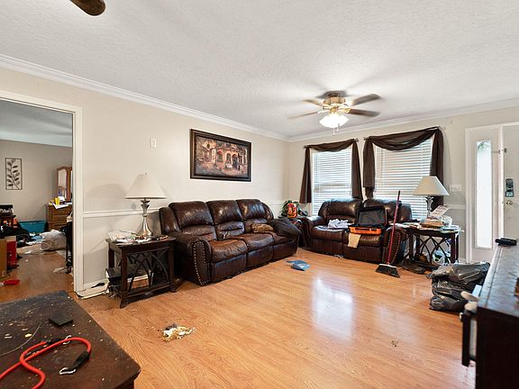 2nd image of 314 Springfield Ln