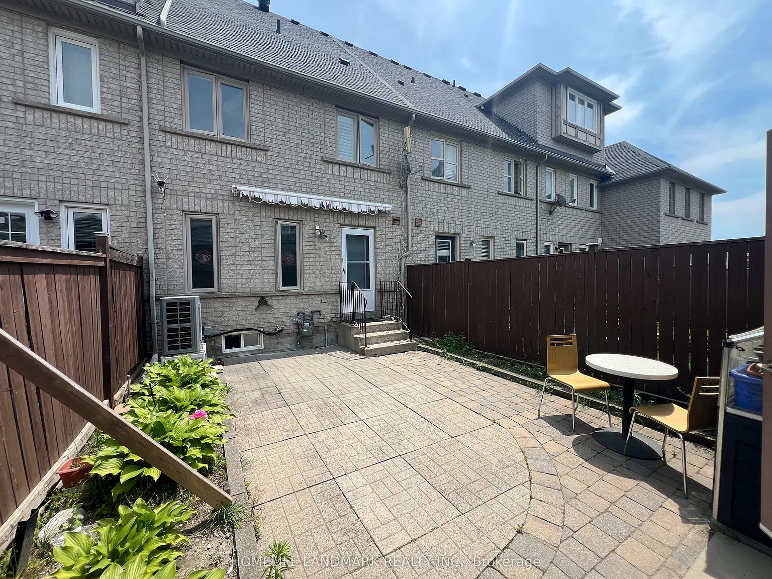 2 bed, $1,400 — Photo 2