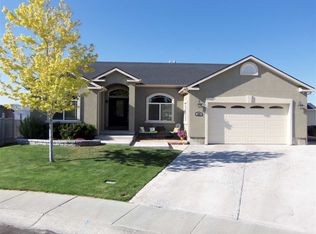 527 Poplar Dr, Spring Creek, NV 89815