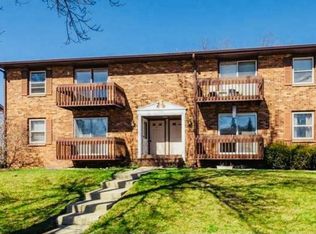 1329 Camden Way UNIT B, Waukesha, WI 53186
